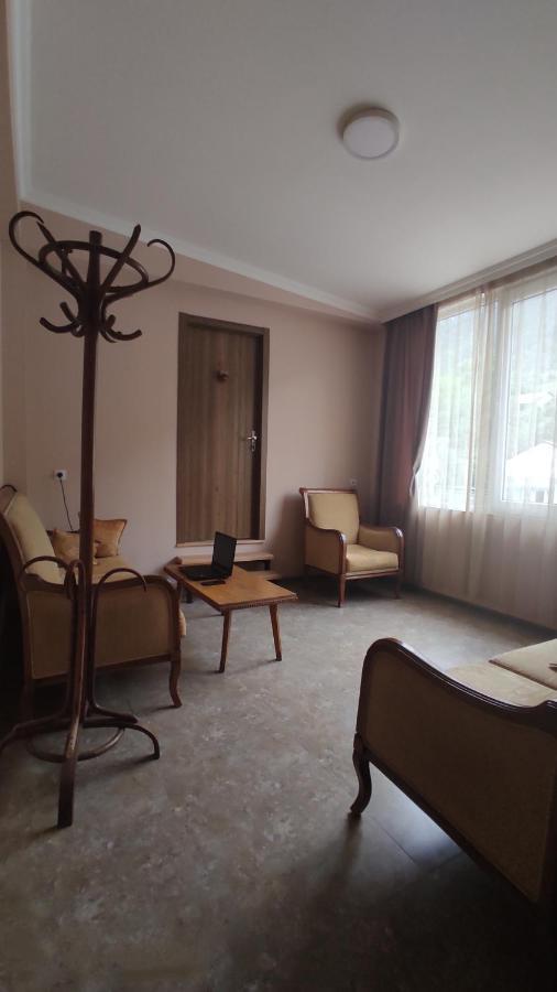 Guesthouse Mabu - 4 Newly Built Rooms In The Heart Of Mestia Dış mekan fotoğraf